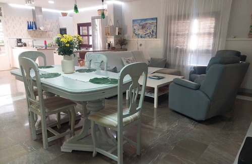 Alomartes House | Holiday Home 'Casa Del Olivo Lucio En Alomartes' with Mountain View
