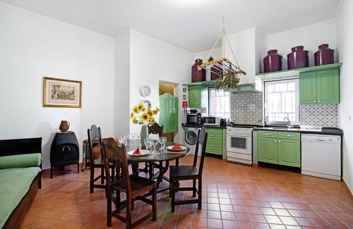 Carvalhinhos House | Cozy Holiday Home "Casa do Lavrador" with Mountain View