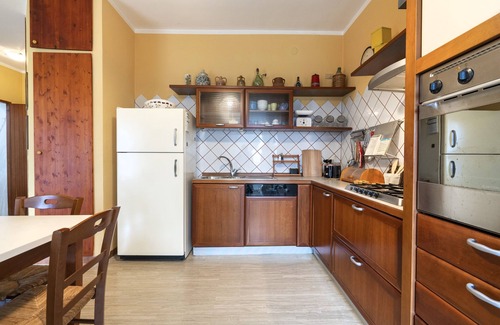 Cozze House | Sea View Retreat: Casa Del Riccio with Private Garden & Spa