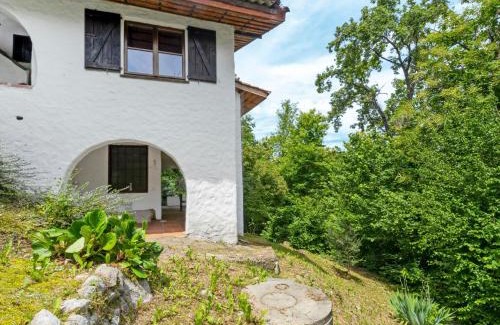 Arolo House | Discover Holiday Home Casa nel Bosco: Oceanfront Retreat