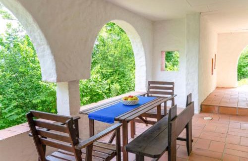 Arolo House | Cozy Holiday Home Casa del Pittore with Oceanfront Views