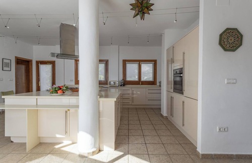 Almunecar House | Charming "Casa Laura": Mountain Views, Pool & Family Friendly