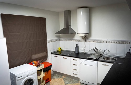 La Carlota House | Holiday Home 'Casa Martina' with Private Pool, Wi-Fi and Air Conditioning