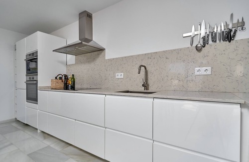 Velilla-Taramay House | Beachfront 'Casa Mariposa' with Wi-Fi, Pool, and Spa