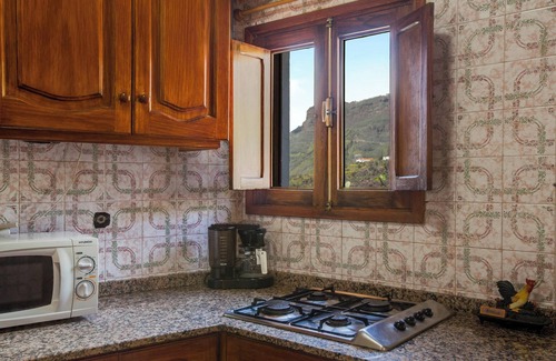 Tejeda House | Cozy Casa Rural Serafín: Mountain Views & Family-Friendly Amenities