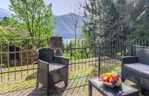 Santa Maria - Rezzonico House | Charming Holiday Home Casa Sul Torrente - Pet & Child Friendly