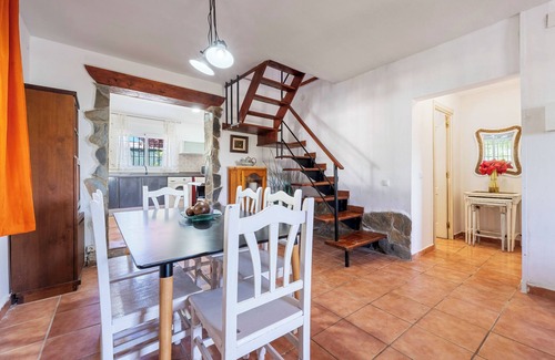 Bellvey House | Seaside Retreat: Casa Verde Es Vida with Pool and Wi-Fi