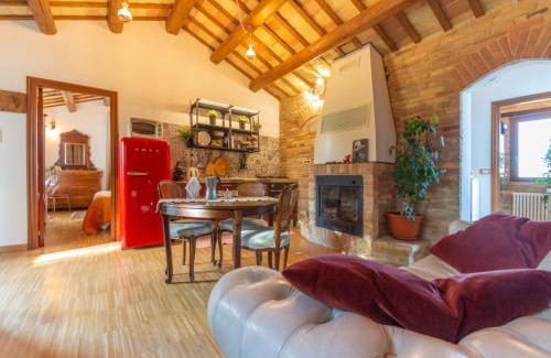 Collecorvino House | Family-Friendly Retreat at Holiday Home Casale Vincenzo