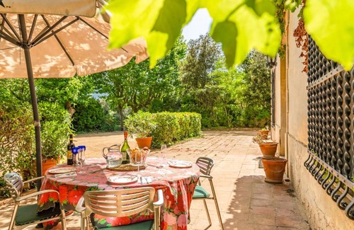 Vilanova del Valles House | Charming Holiday Home Casanova with Pool & Pet Friendly