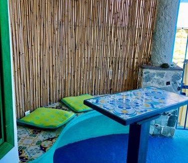 Canneto House | Pet-Friendly Holiday Home Case Blu - Rated 9.2/10