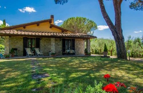 Bucine House | Idyllic Holiday Home Cedri Alti-1 with Pool & Pet-Friendly