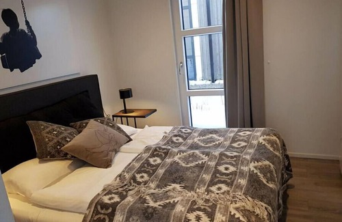 Olburgen Apartment | Chalet 79: Family-Friendly Retreat with Breakfast & Kitchen