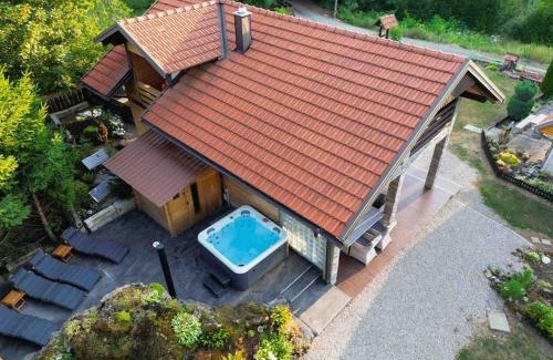 Ogulin Villa | Cozy Holiday Home Cindric Gaj with Hot Tub & Fireplace