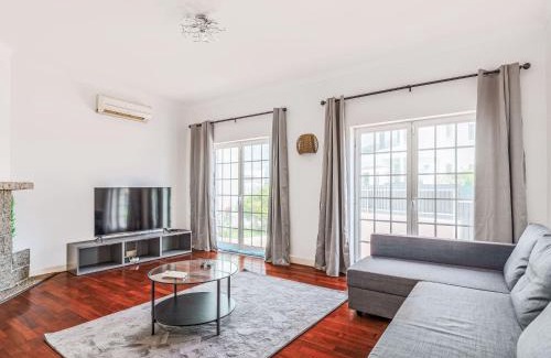 Coruche House | Holiday Home Conforto de Coruche by Interhome