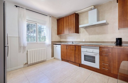 Vila-Seca House | Holiday Home 'Costa Daurada' with Private Terrace, Wi-Fi and Air Conditioning