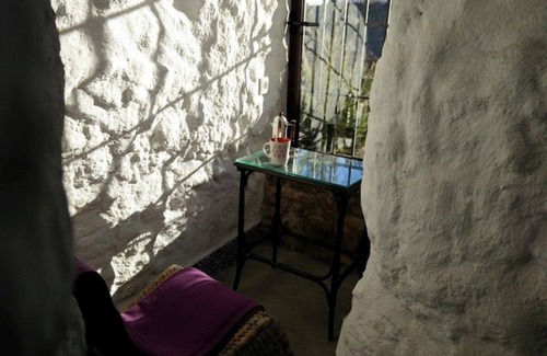 Los Balcones House | Idyllic Holiday Home 'Cueva Balcones de Piedad' with Pool