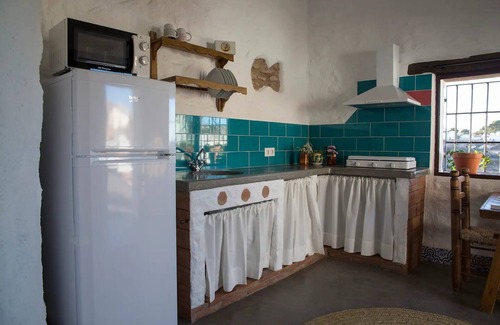 Los Balcones House | Relax at Holiday Home 'Cuevas Balcones de Piedad - Pita'