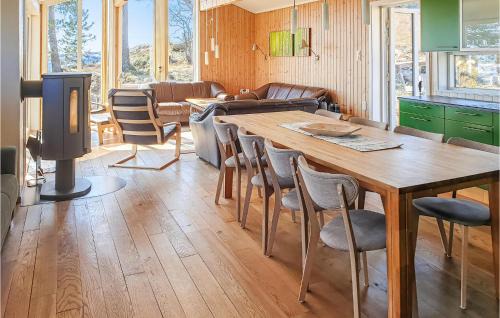 Øvre Ramse House | Beautiful 5 Bedroom Home in Dlemo - Pet & Child Friendly