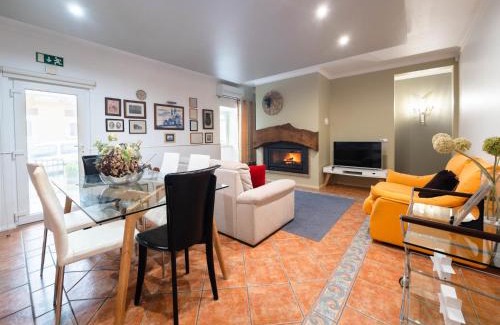 Alcobaca House | Family-Friendly Holiday Home D'Olivia - Rated 9.5/10!