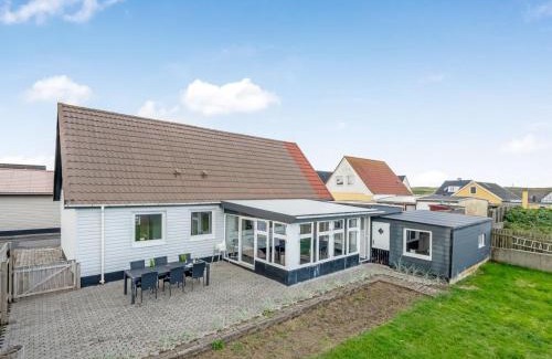 Thyboron House | Cozy Holiday Home Darja - Steps from the Beach