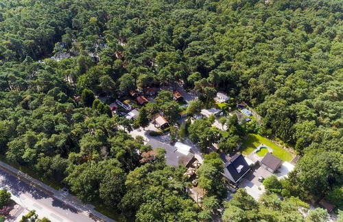 Schinveld House | Family-Friendly Retreat at Holiday Home De Brenkberg-2