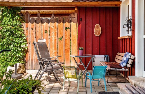 Ebersbach-Musbach House | Idyllic Naturhäusle Oberschwaben: Relaxing Retreat with Wi-Fi