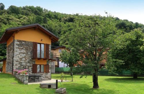 Pettenasco House | Oceanfront Retreat: La Casa di Pipot - Pet Friendly Escape