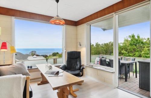 Vang House | Cozy Holiday Home Dika Near the Sea in Bornholm