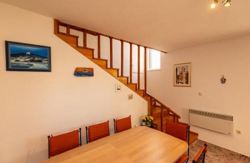 Jadrija Villa | Guest Rated: Holiday Home Dolphin - Pet & Child Friendly Stay