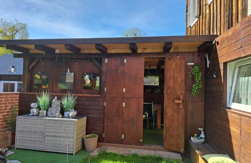 Bad Goisern Apartment | Family-Friendly Holiday Home Doris with Pool & High Ratings