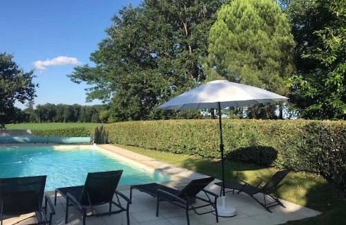 Dunes House | Stylish Holiday Home with Pool & Pet-Friendly Amenities