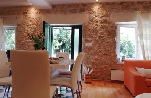 Runovici House | Cozy Holiday Home Dunja with Convenient Kitchen Access