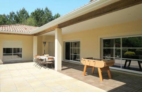 Grayan-Et-L'Hopital House | Pet-Friendly Holiday Home Eugénie - Top Rated 4-Star Retreat