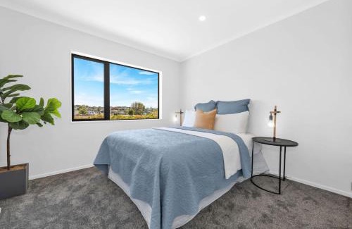 Howick House | Family-Friendly Holiday Home in East Auckland - 4 Stars