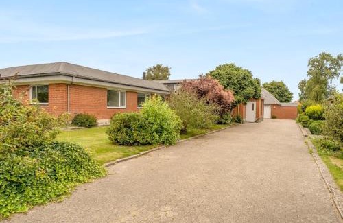 Oster Hurup House | Relaxing Holiday Home Elaine Near the Sea in NE Jutland