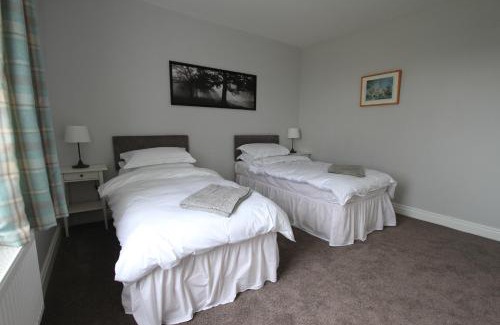 Esh House | Cozy Holiday Home Elerkin: Pet & Child Friendly Retreat