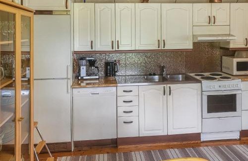 Nilsia House | Unforgettable Stay at Holiday Home Ellilä - 4 Star Gem