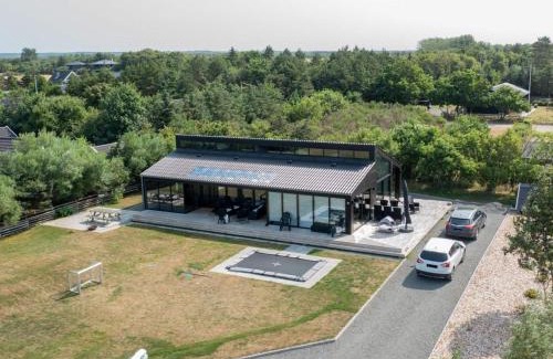 Skjern House | Relax at Holiday Home Emilie, Steps from the Inlet