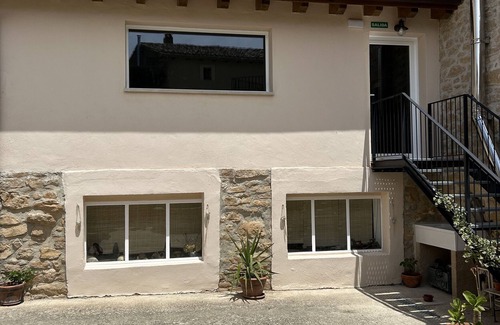 Morentin House | Holiday Home 'Enara-enea' with Private Garden, Balcony and Wi-Fi