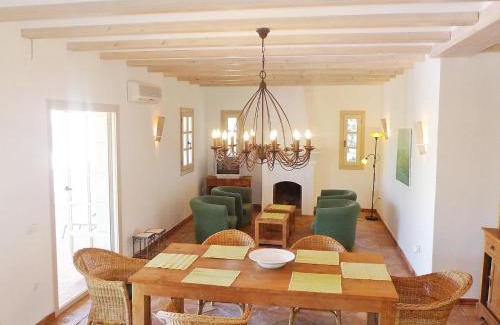 Adsubia House | Family-Friendly Holiday Home Eretat with Pool & High Ratings