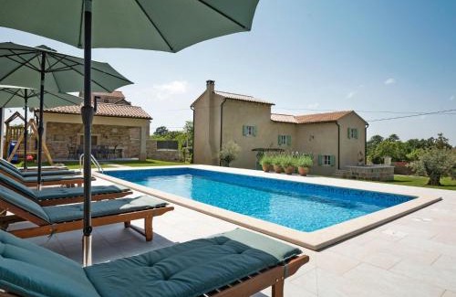 Debeljuhi House | Experience Holiday Home Ernesta - Pool & Family-Friendly Stay