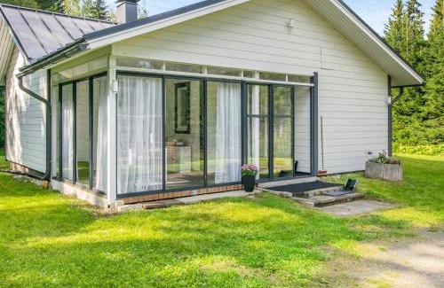 Mikkeli House | Relaxing Holiday Home Eteläaho with Hot Tub & Kitchen