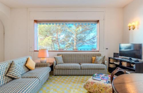 Cerro House | Cozy Holiday Home Fabrizio with Ocean Views and Pet Friendly