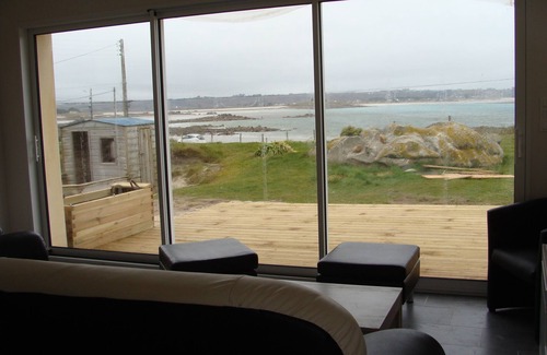 Kerlouan House | Oceanfront Holiday Home in Kerlouan - Rated 10/10 Stay