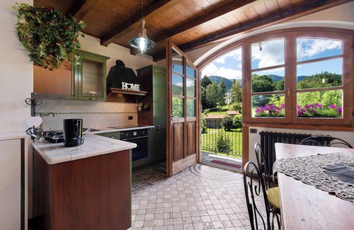Bellagio House | Experience Mountain Views at Farmhouse Of Grandfather Chek