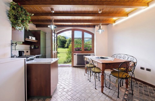 Bellagio House | Experience Mountain Views at Farmhouse Of Grandfather Chek