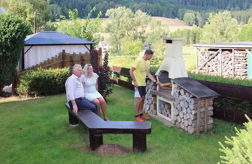 Scheibe-Alsbach House | Cozy Ocean View Holiday Home - Family Friendly Getaway