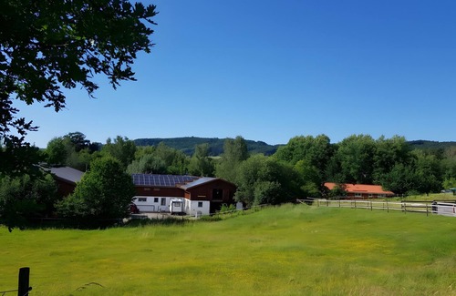 Salem House | Holiday Home 'Feigengarten, 85qm' with Private Terrace, Shared Garden and Wi-Fi
