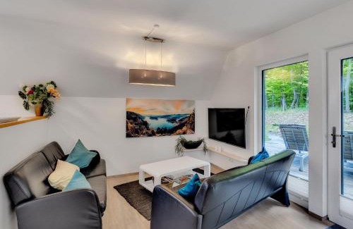 Bad Arolsen House | Oceanfront Holiday Home Bude 92 - Guest Rated 10/10