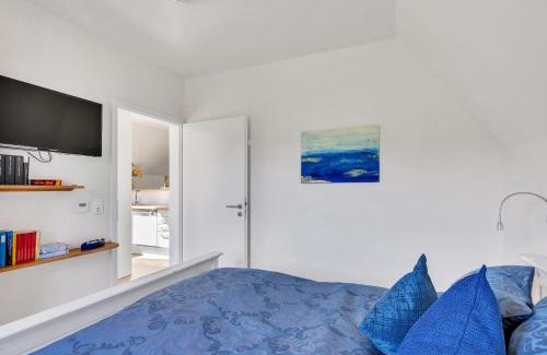 Bad Arolsen House | Oceanfront Holiday Home Bude 92 - Guest Rated 10/10